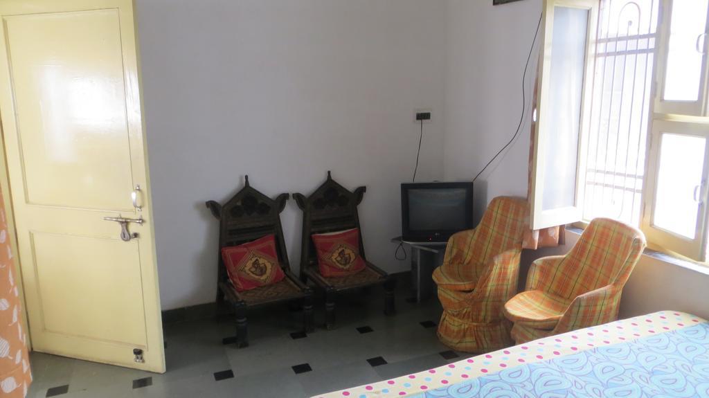 Udai Haveli Guest House Udaipur Room photo
